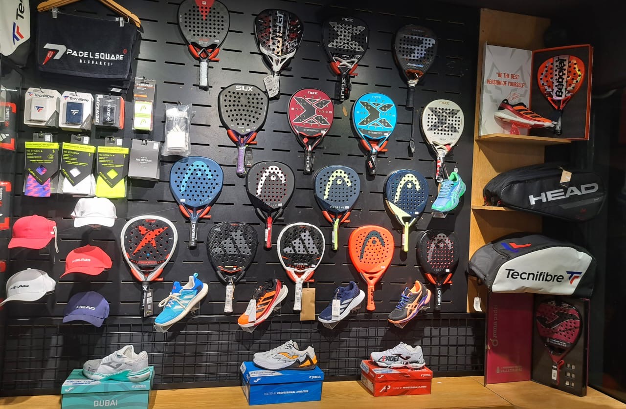  Pro Shop complet : raquettes, textile, accessoires 